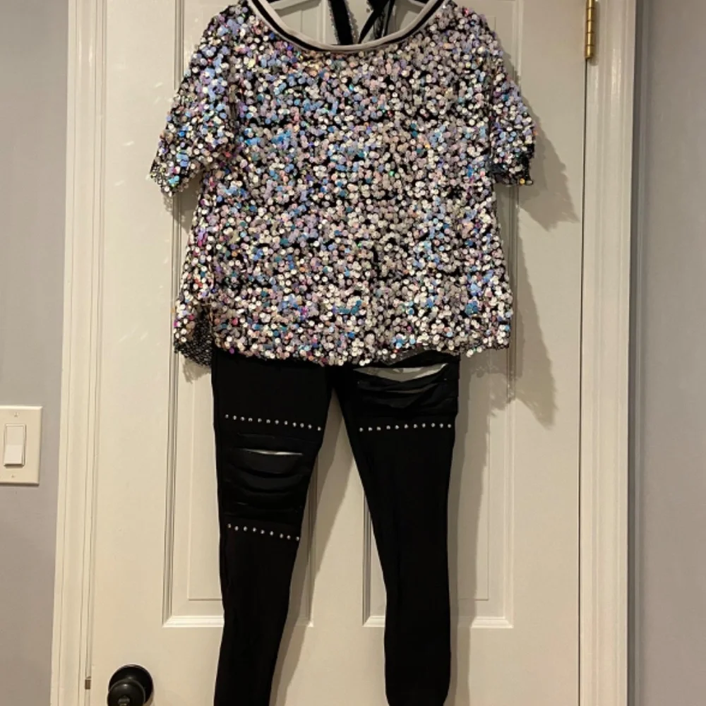A Wish Come True 4-Piece Hip Hop Dance Costume – Child Size XL